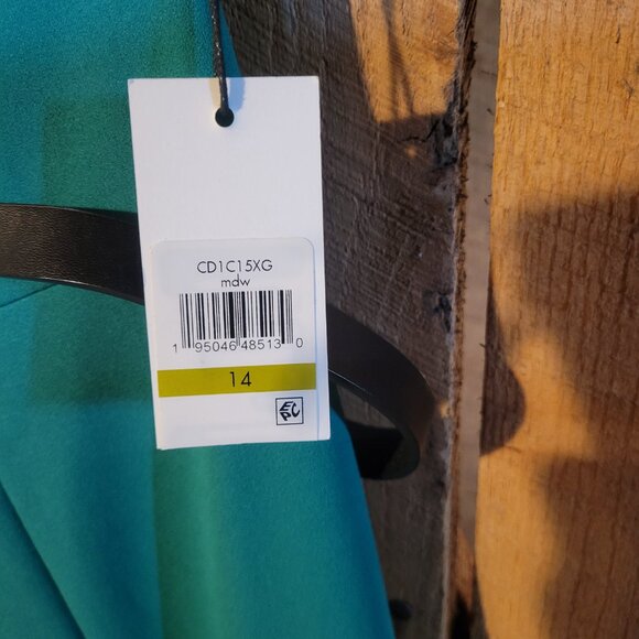 Green Calvin Klein dress - Picture 2 of 4